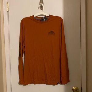 NWT Alpine Design Long sleeve